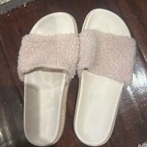 Women’s sandals size 7 light pink used